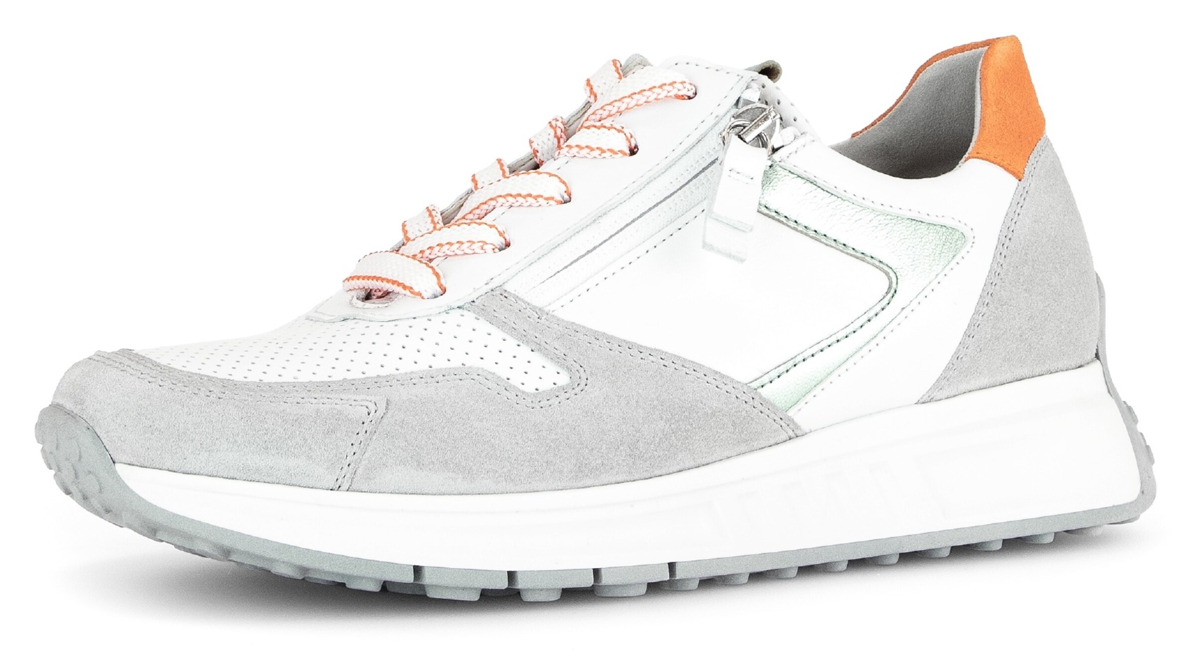 Baskets basses GABOR en blanc : devant