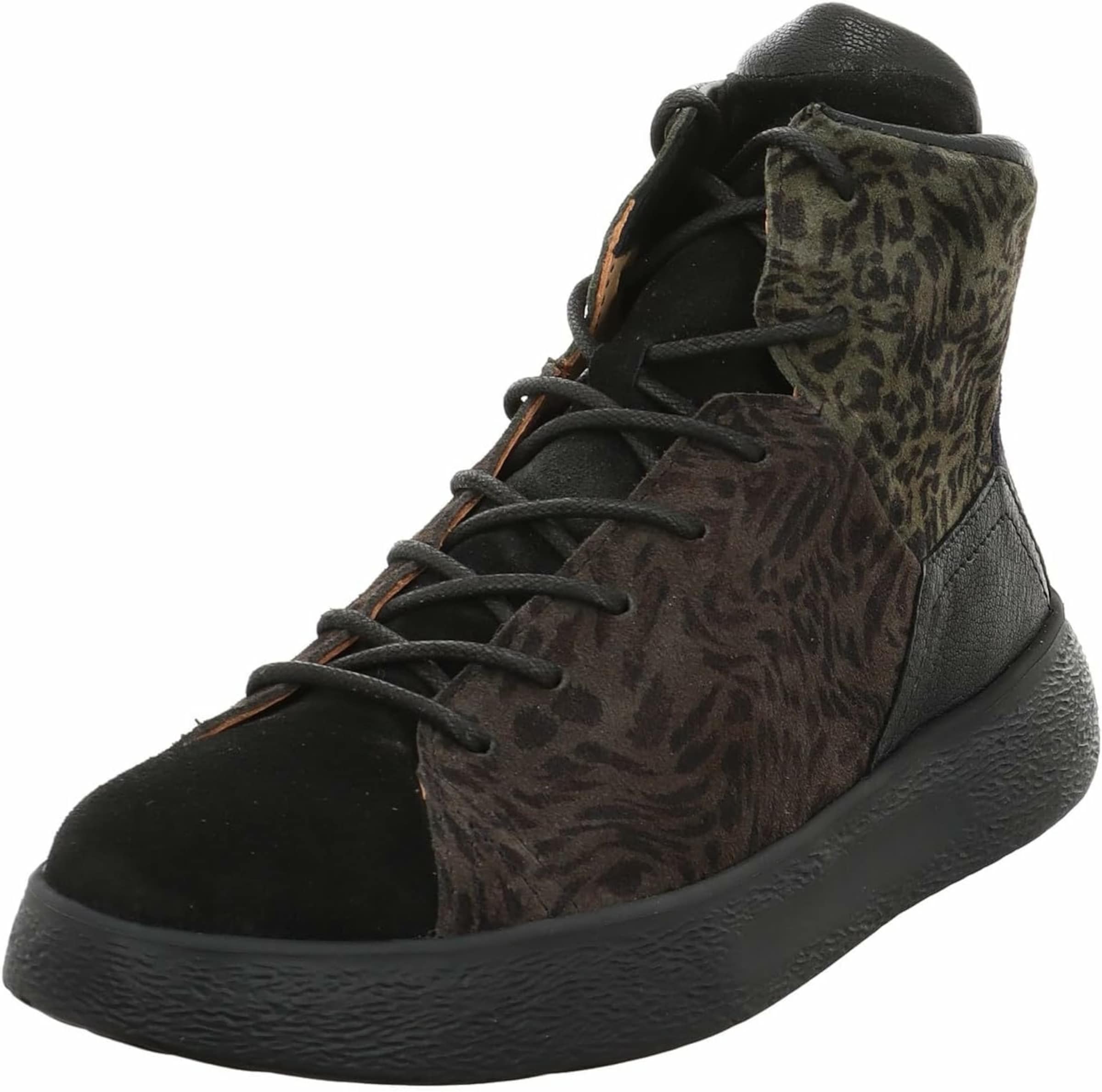 THINK! Ankle Boots in Black: front