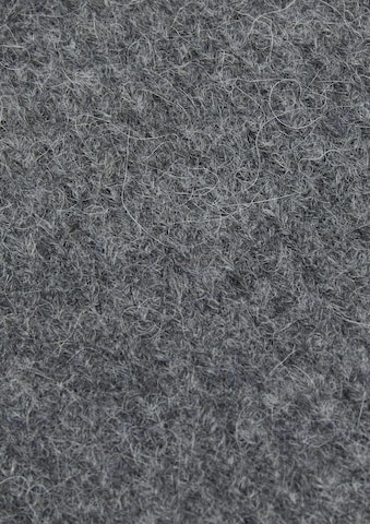 COMMA Beanie in Grey