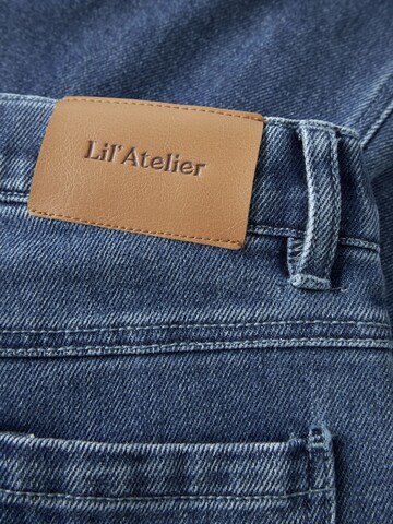 Lil'Atelier - Pierna ancha Vaquero en azul