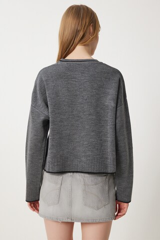 Happiness İstanbul Sweter w kolorze szary