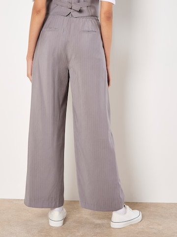 Apricot Wide leg Pants ' ' in Grey