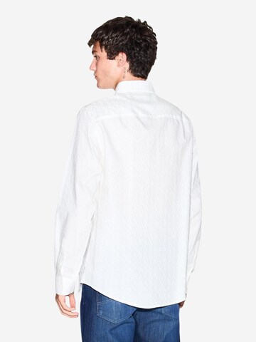 ARMANI EXCHANGE - Ajuste regular Camisa 'XM001587 AF16631' en blanco