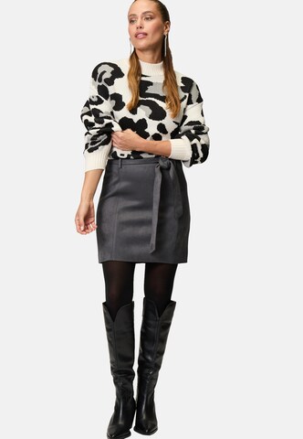 Pullover di zero in beige