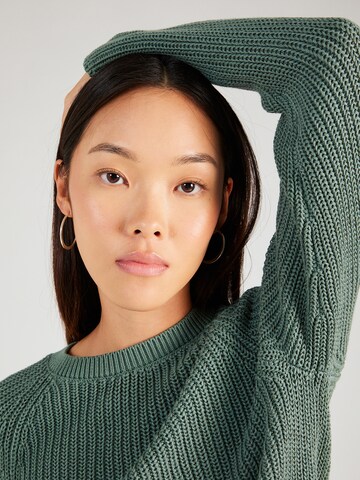 QS Sweater in Green