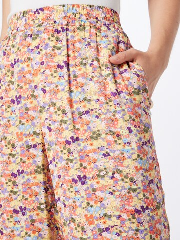 SCOTCH & SODA Avar lõige Püksid 'Gia', värv segavärvid