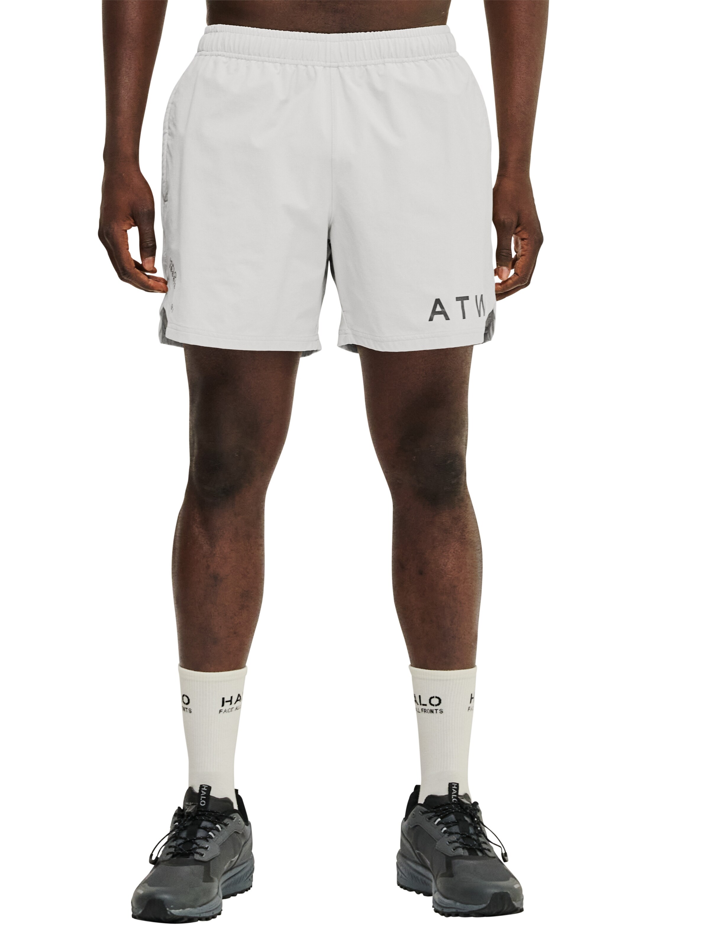 HALO Loose fit Pants in Grey: front