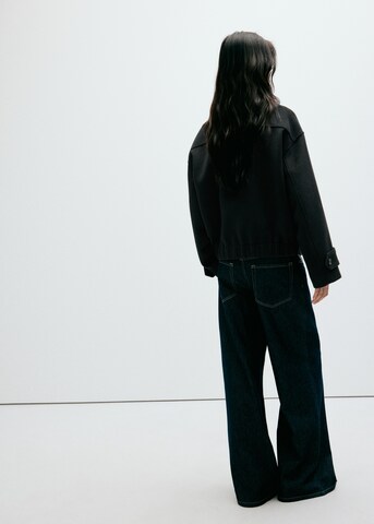 Veste mi-saison 'KANDY' MANGO en noir