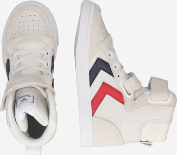 Sneaker 'Slimmer Stadil' di Hummel in bianco