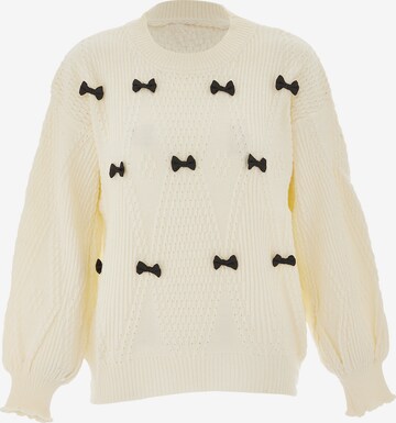 swirly Sweater in White: front