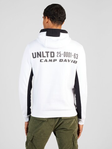 CAMP DAVID Sweatshirt in Wit