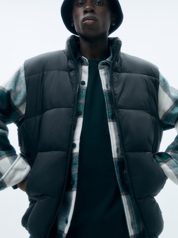 Pull&Bear Between-Season Jacket in Green