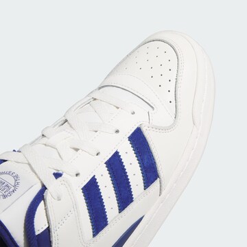 ADIDAS ORIGINALS Σνίκερ χαμηλό 'Forum' σε λευκό