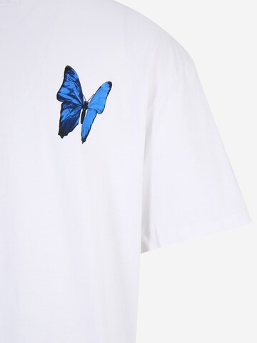 Tricou 'Le Papillon' de la MT Upscale pe alb