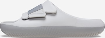 Crocs Pistokkaat 'Mellow Luxe' värissä valkoinen: etupuoli