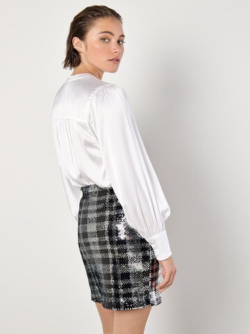 Jupe ' ' Apricot en noir