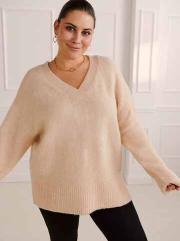 Pullover 'Nuria' di Guido Maria Kretschmer Curvy in bianco: frontale
