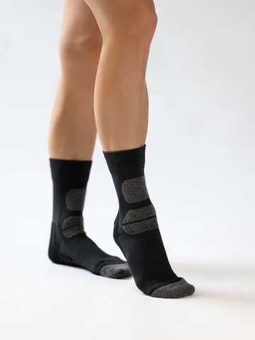 camano Sports socks in Black