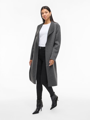 VILA Between-seasons coat 'JUICE' in Grey