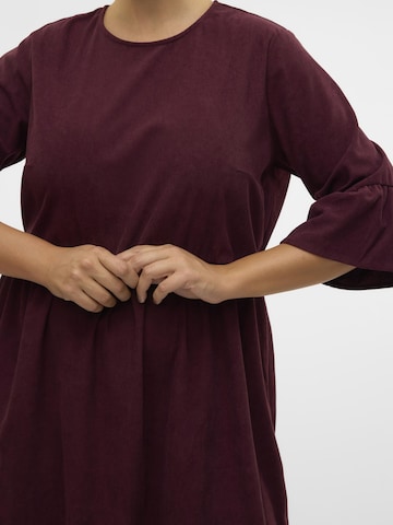 Robe 'VMCVilja' Vero Moda Curve en rouge