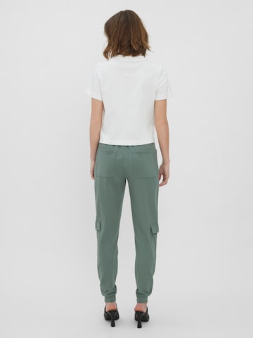 Tapered Pantaloni cargo 'Eva' di VERO MODA in verde