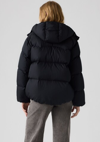 LEVI'S ® Übergangsjacke in Schwarz