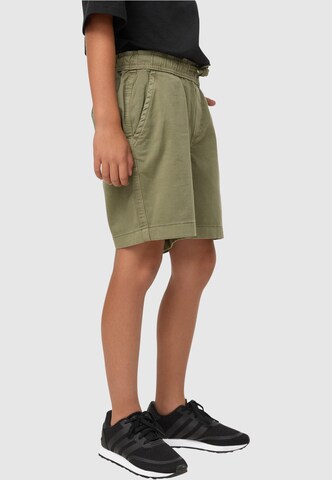 Urban Classics Regular Shorts in Grün