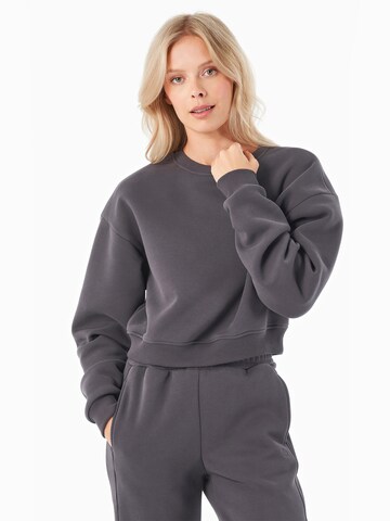 Organication Sweatshirt in Grau