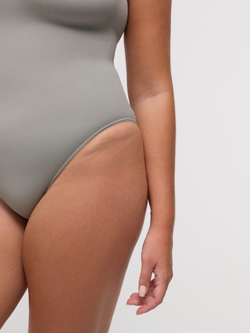 cfab Body 'Ribbed Tank Sculpting Bodysuit with Slip' in Grijs