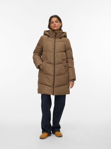 VERO MODA Winterjacke 'HALSEY' in Braun: Vorderseite