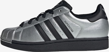 ADIDAS ORIGINALS Matalavartiset tennarit 'Superstar II' värissä hopea: etupuoli