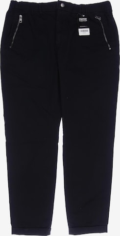tigha Pants in 38 in Black: front