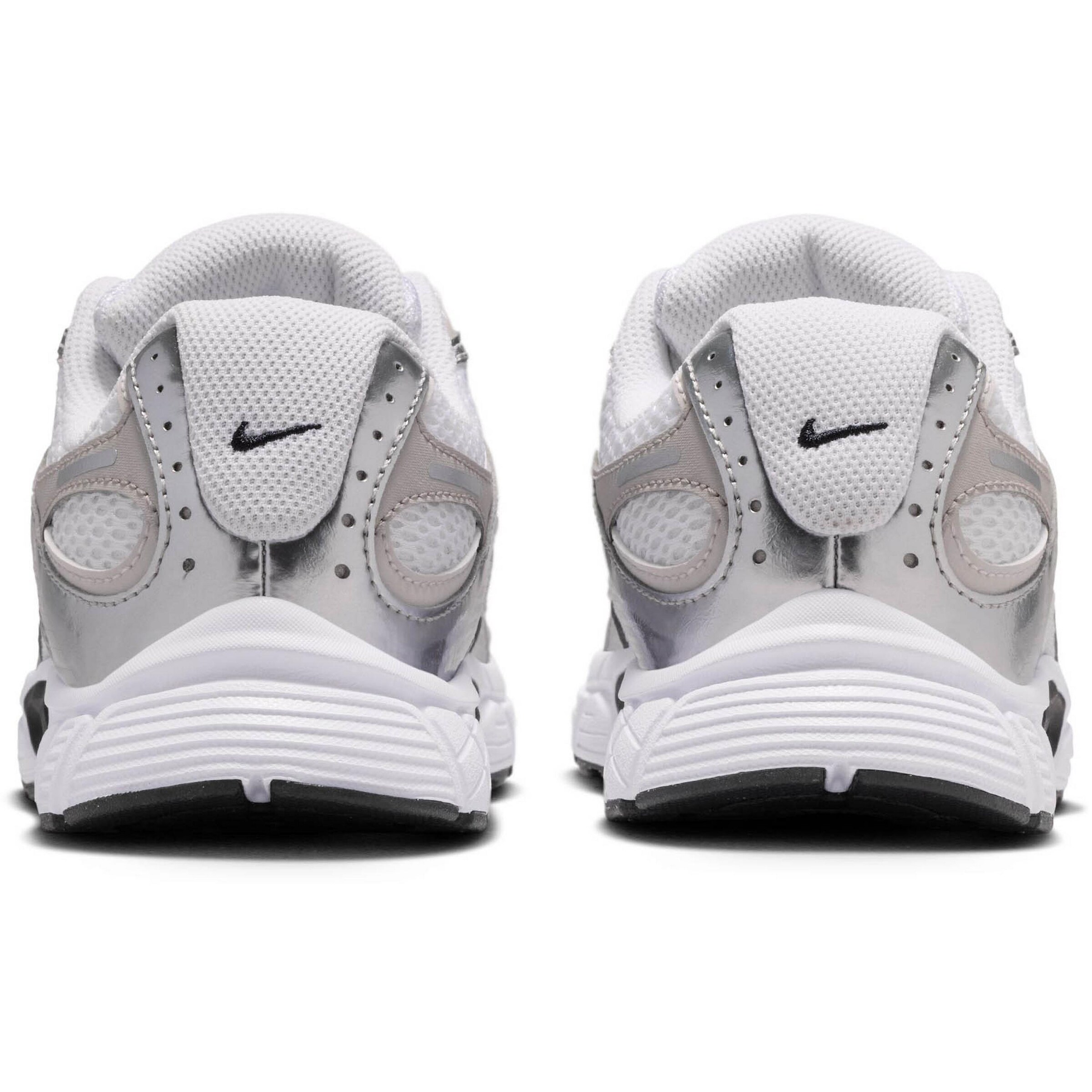 NIKE Flats 'V5 RNR GS' in White