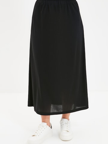 Trendyol Seelik, värv must: eest vaates