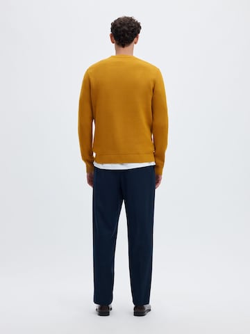SELECTED Sweter w kolorze żółty