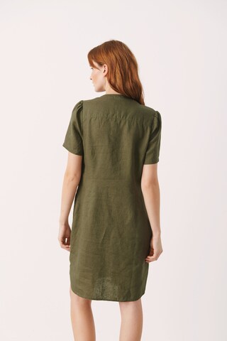 Robe 'Aminase' Part Two en vert