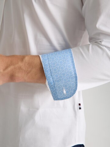Slim fit Camicia business 'Leonardo Sport Poplin Stretch Man Shirt Black' di 7Camicie in bianco