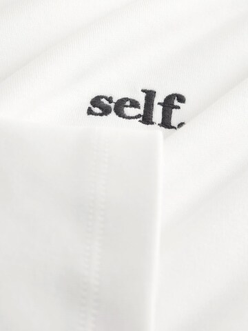 self. - Camiseta 'Joules' en blanco