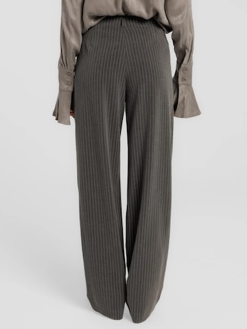 mandragora Regular Pants 'Gante' in Grey