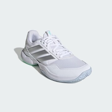 Chaussure de sport 'GameCourt 3' ADIDAS PERFORMANCE en blanc