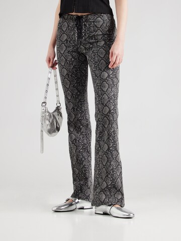 Flared Pantaloni di Monki in grigio: frontale