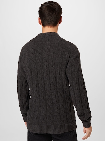 Abercrombie & Fitch - Pullover em cinzento