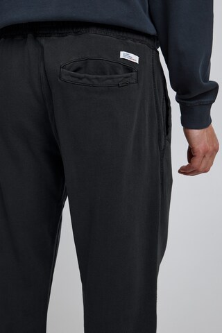 Effilé Pantalon BLEND en noir