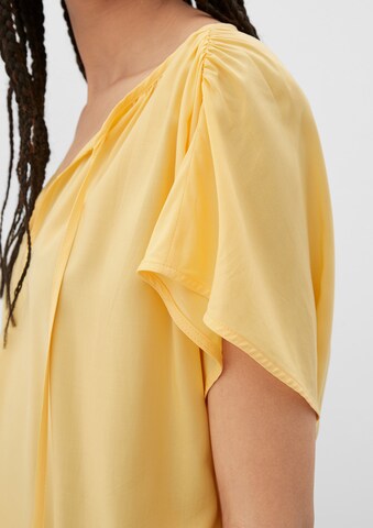 QS - Blusa em amarelo