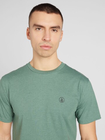 Tricou de la Volcom pe verde