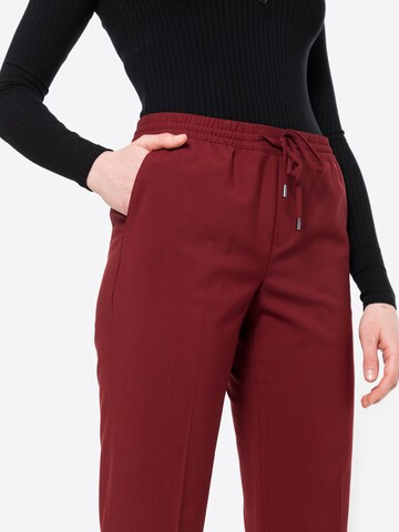 Regular Pantalon chino Banana Republic en rouge