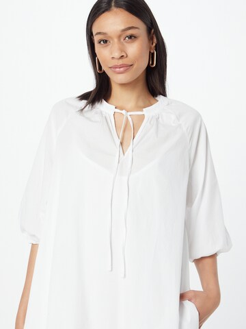 Robe-chemise Emily Van Den Bergh en blanc