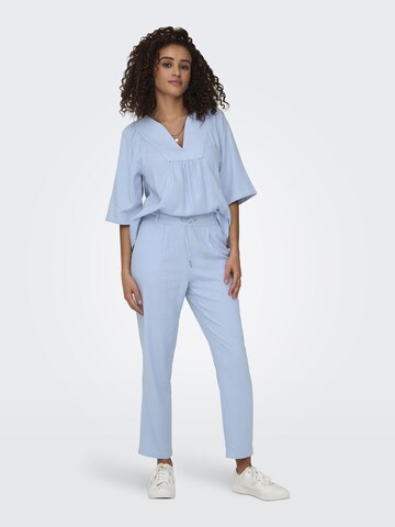 Effilé Pantalon à pince 'ONLCaro Poptrash' ONLY en bleu
