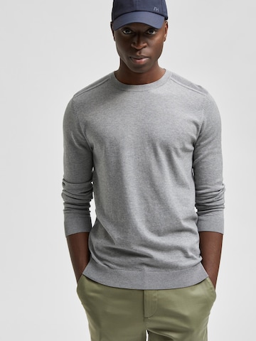 SELECTED HOMME - Regular Fit Pullover 'Berg' em cinzento