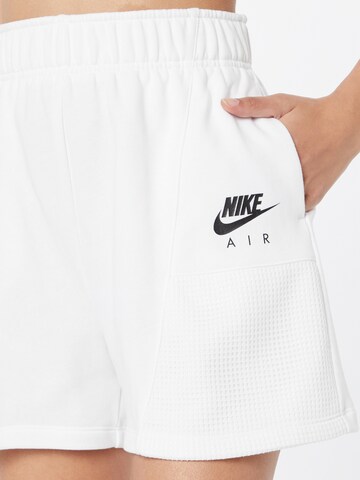 Nike Sportswearregular Hlače - bijela boja